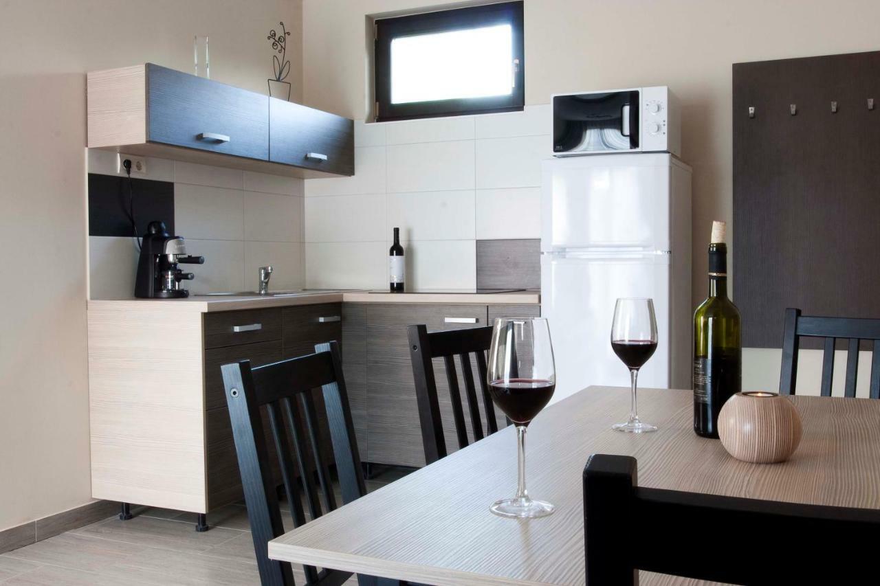 Dunazug Apartmanhaz Domos Ngoại thất bức ảnh